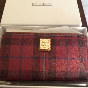 Dooney and Bourke leather wallet / wristlet